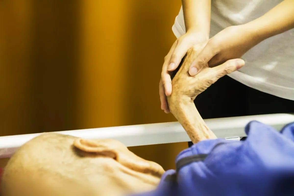 Discover Hospice Care in 2024: Provide Compassionate Relief!